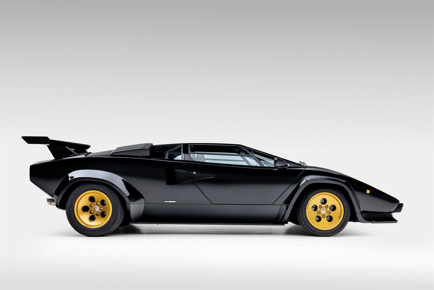 1985 Lamborghini Countach LP5000 QV "Downdraft" Specification FLA12877