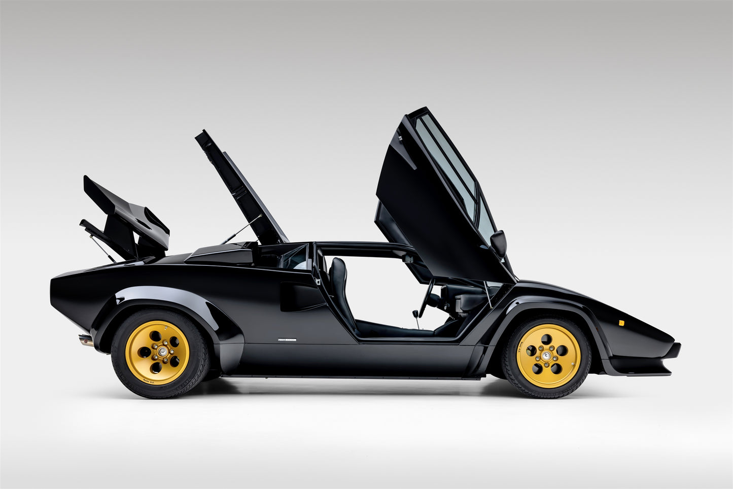 1985 Lamborghini Countach LP5000 QV "Downdraft" Specification FLA12877