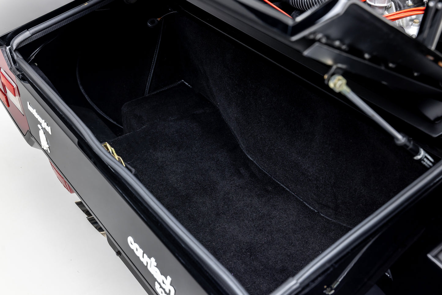 1985 Lamborghini Countach LP5000 QV "Downdraft" Specification FLA12877