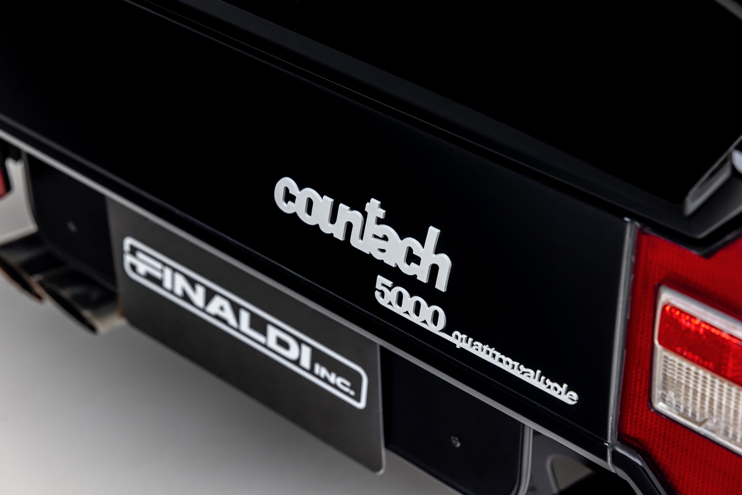1985 Lamborghini Countach LP5000 QV "Downdraft" Specification FLA12877