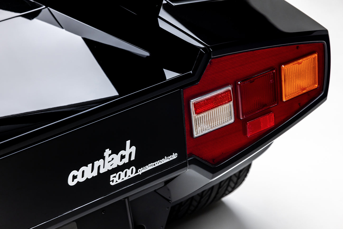 1985 Lamborghini Countach LP5000 QV "Downdraft" Specification FLA12877