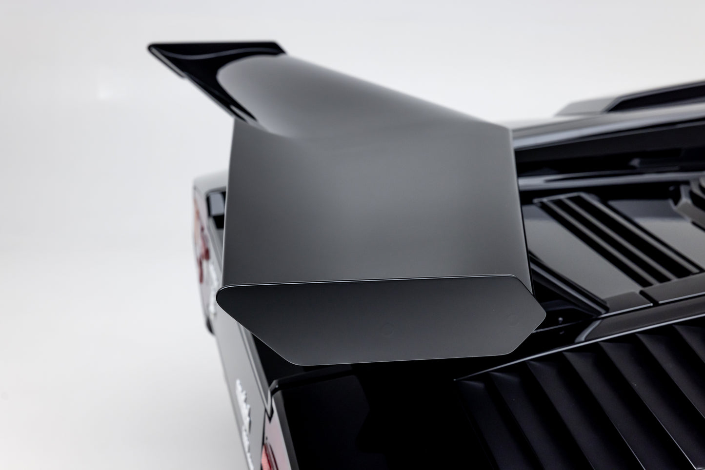 1985 Lamborghini Countach LP5000 QV "Downdraft" Specification FLA12877