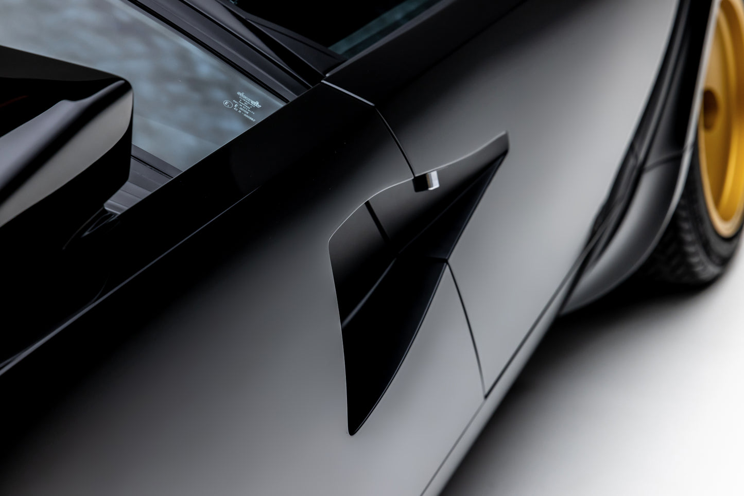 1985 Lamborghini Countach LP5000 QV "Downdraft" Specification FLA12877
