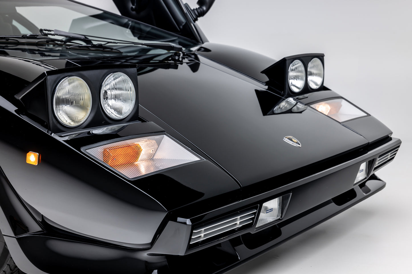 1985 Lamborghini Countach LP5000 QV "Downdraft" Specification FLA12877