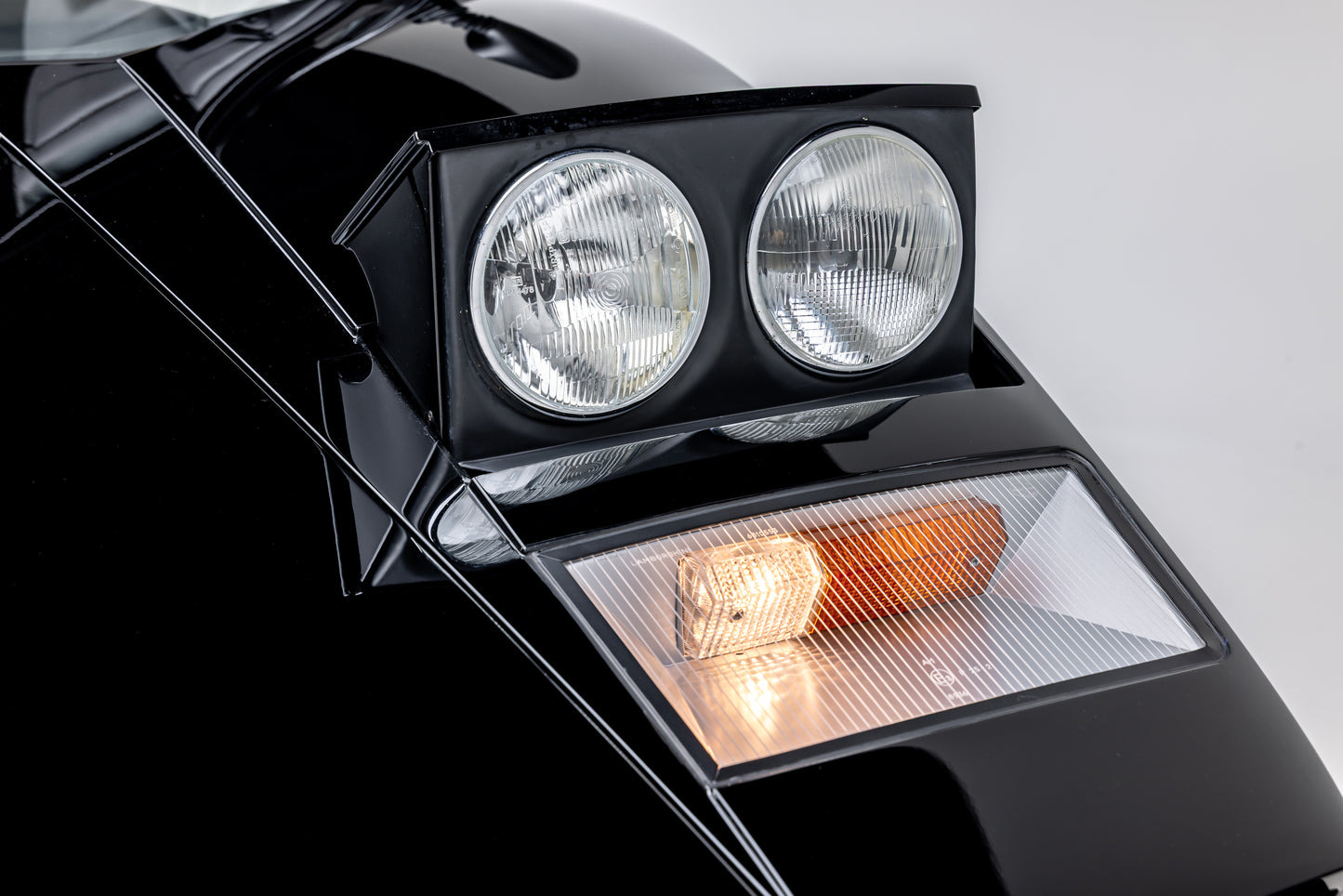 1985 Lamborghini Countach LP5000 QV "Downdraft" Specification FLA12877