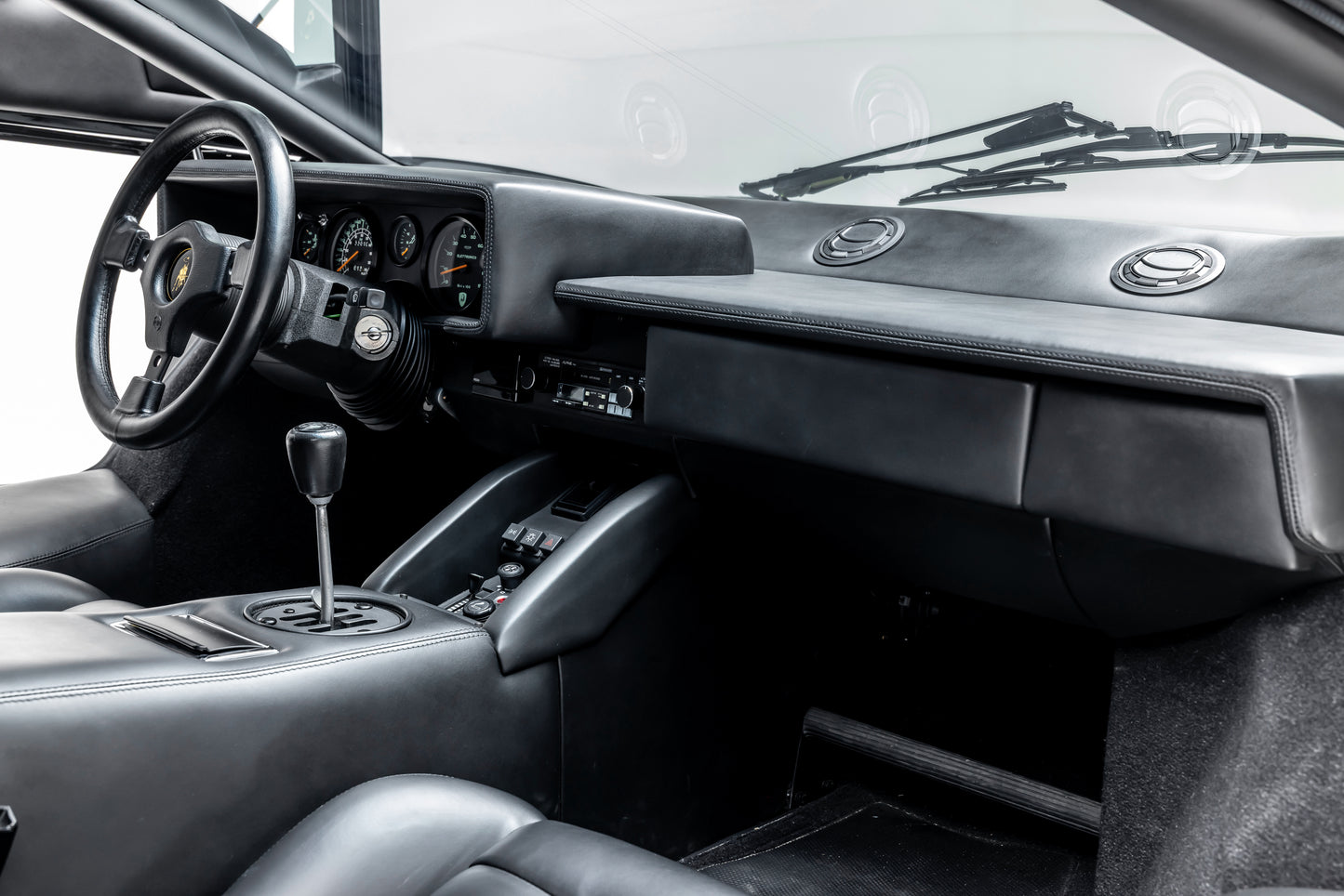 1985 Lamborghini Countach LP5000 QV "Downdraft" Specification FLA12877