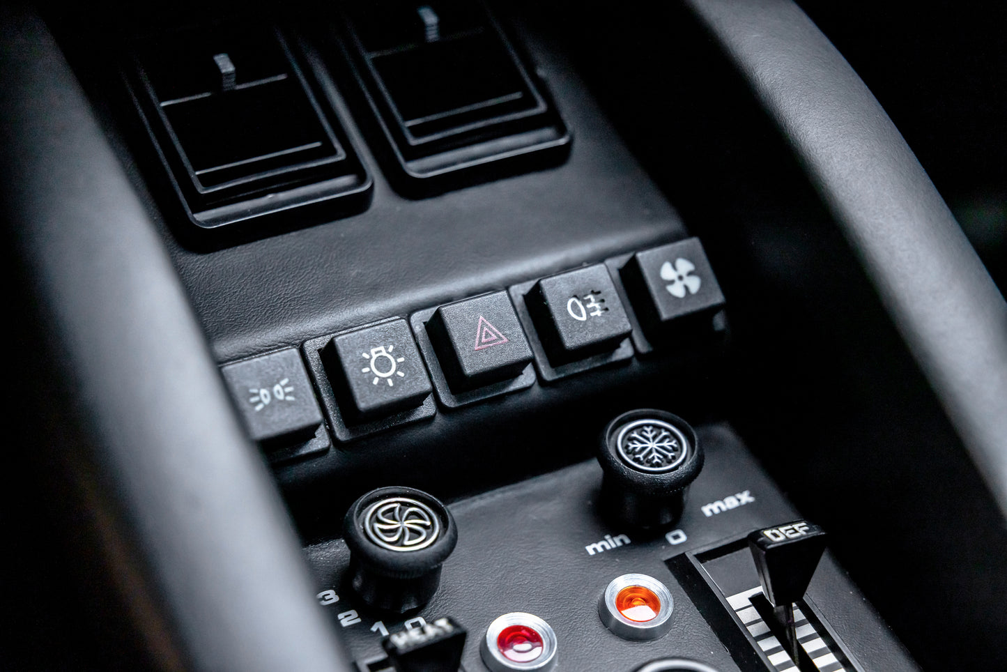 1985 Lamborghini Countach LP5000 QV "Downdraft" Specification FLA12877