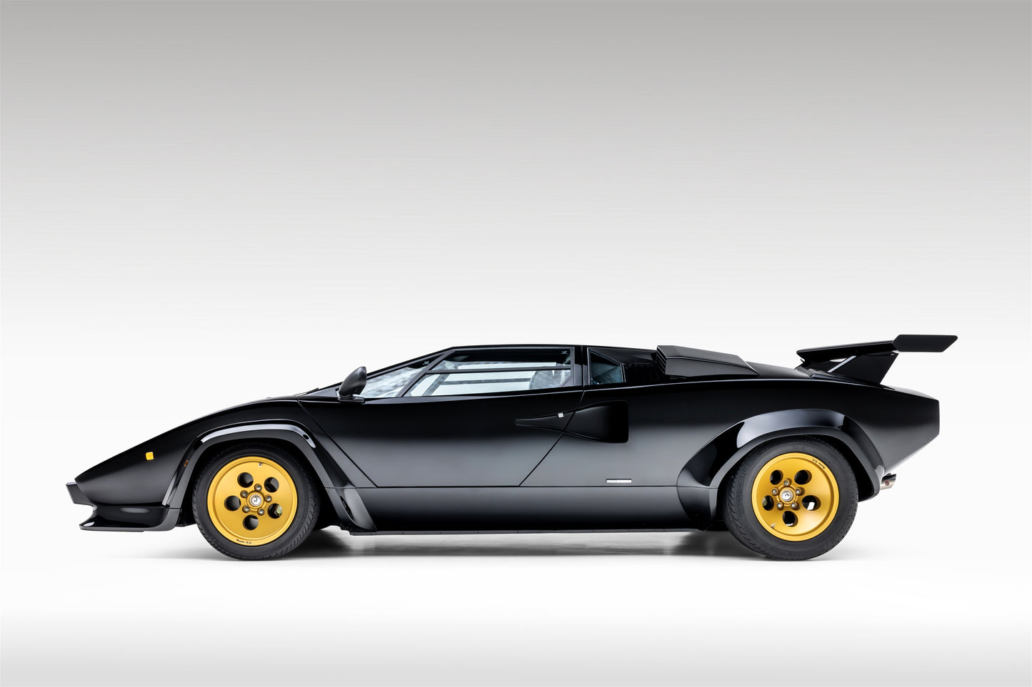 1985 Lamborghini Countach LP5000 QV "Downdraft" Specification FLA12877